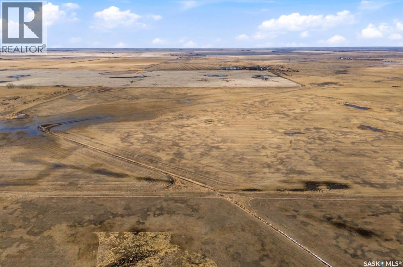 Weyburn Durum Quarter, Weyburn Rm No. 67, Saskatchewan  S4H 3J9 - Photo 3 - SK032686