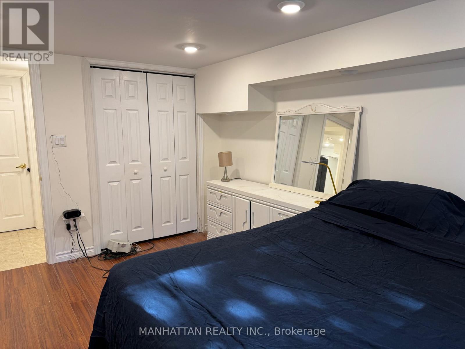 10 Victor Drive, Whitchurch-Stouffville, Ontario  L4A 3G5 - Photo 22 - N12681452