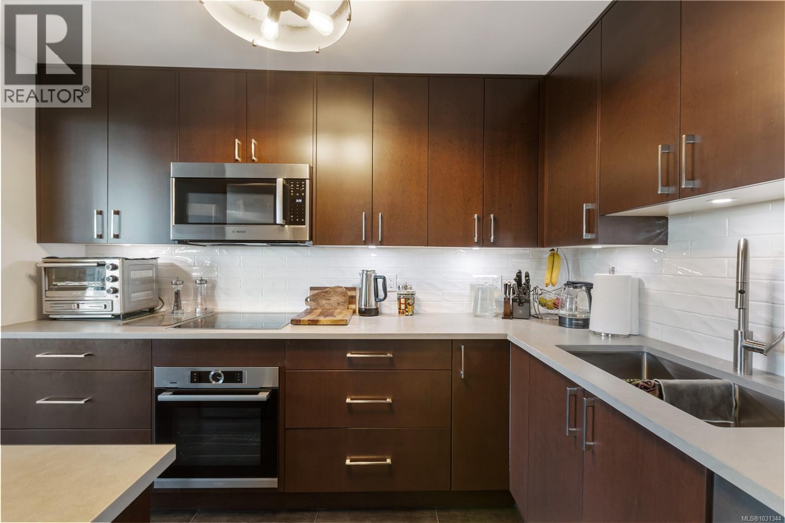 902 250 Douglas St, Victoria, British Columbia  V8V 2P4 - Photo 12 - 1031344