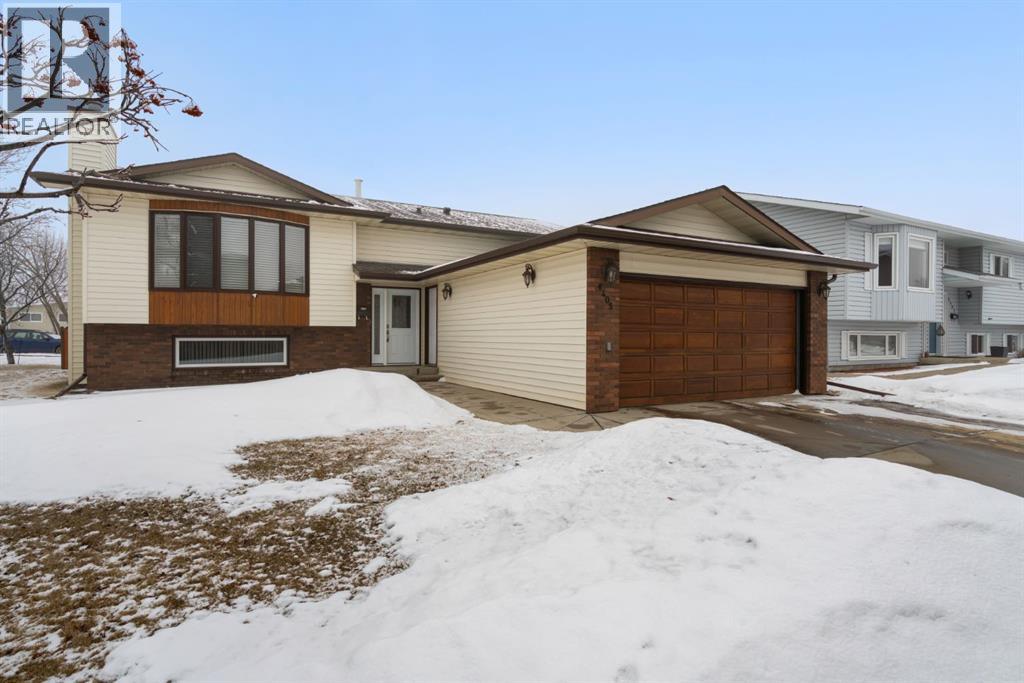 6405 50 Avenue, Camrose, Alberta  T4V 3Z9 - Photo 2 - A2298902
