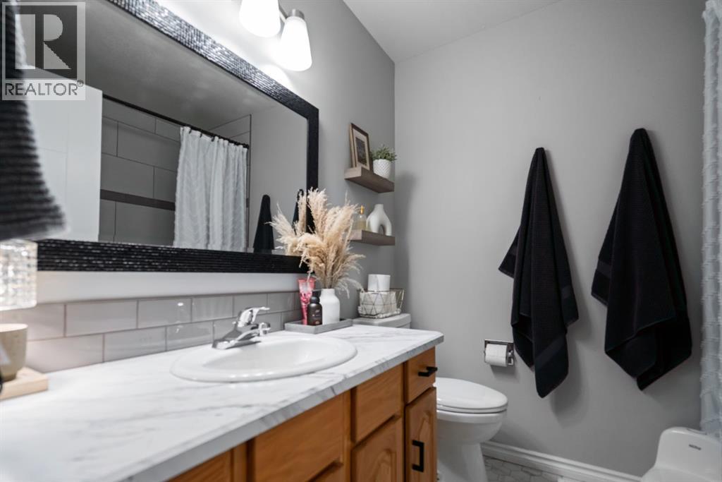 6405 50 Avenue, Camrose, Alberta  T4V 3Z9 - Photo 15 - A2298902