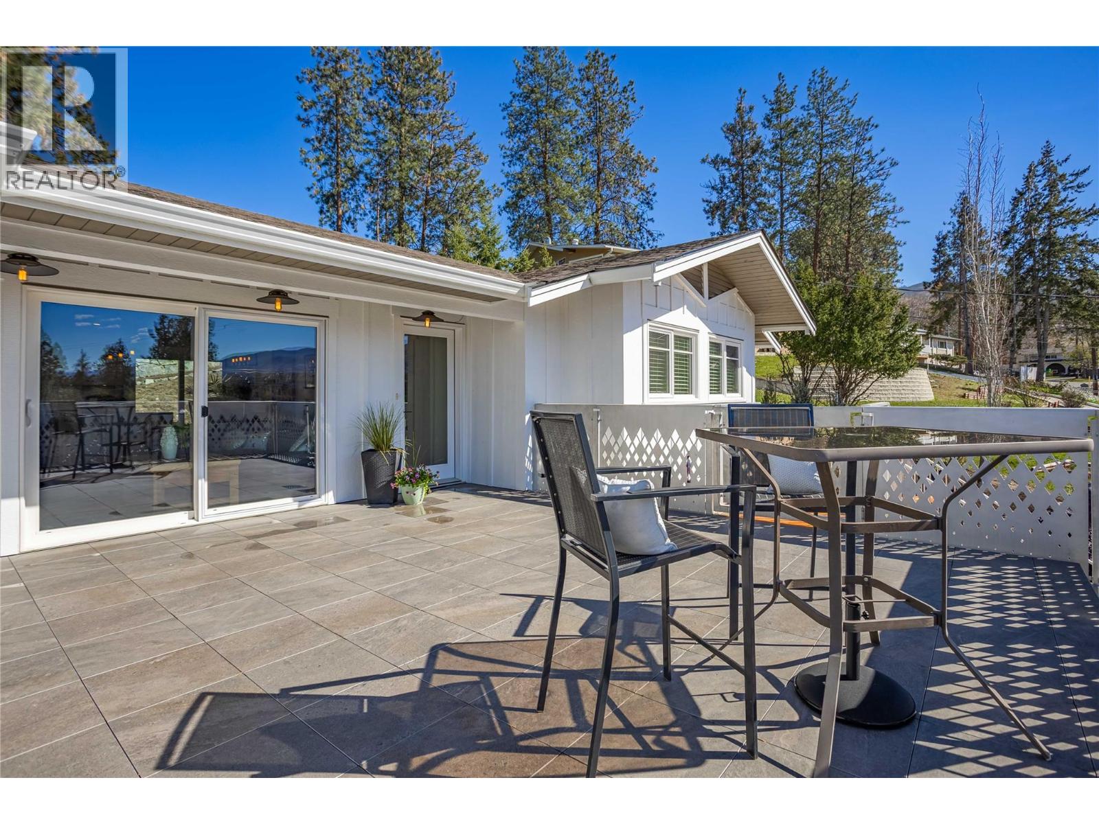 488 Sheila Crescent Kelowna Photo 12