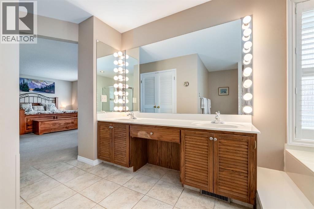 51 Woodacres Crescent Sw, Calgary, Alberta  T2W 4V5 - Photo 34 - A2298947