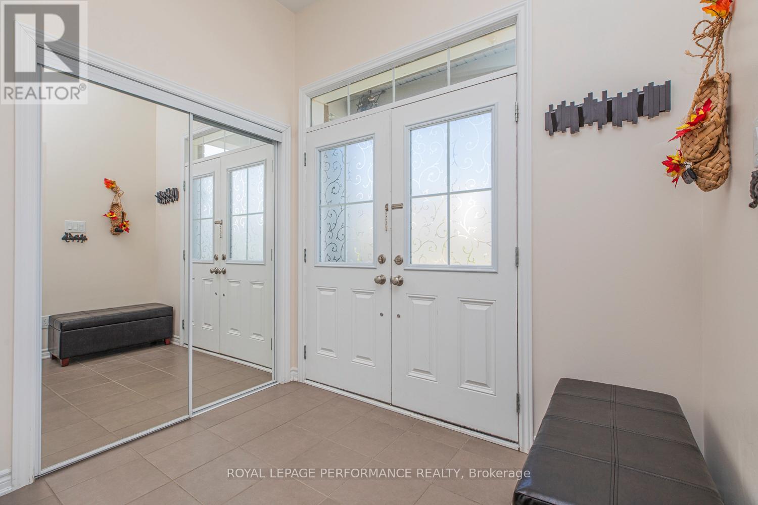 30 Summitview Drive, Ottawa, Ontario  K2M 2V9 - Photo 3 - X12987740