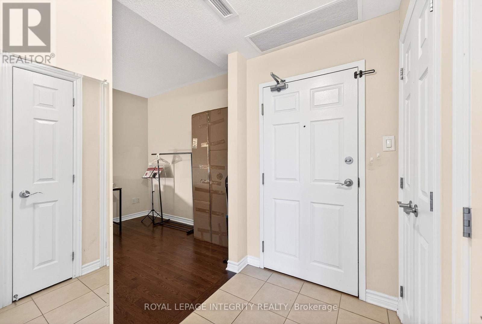 101 - 150 Guelph Private, Ottawa, Ontario  K2T 0J3 - Photo 10 - X12987742