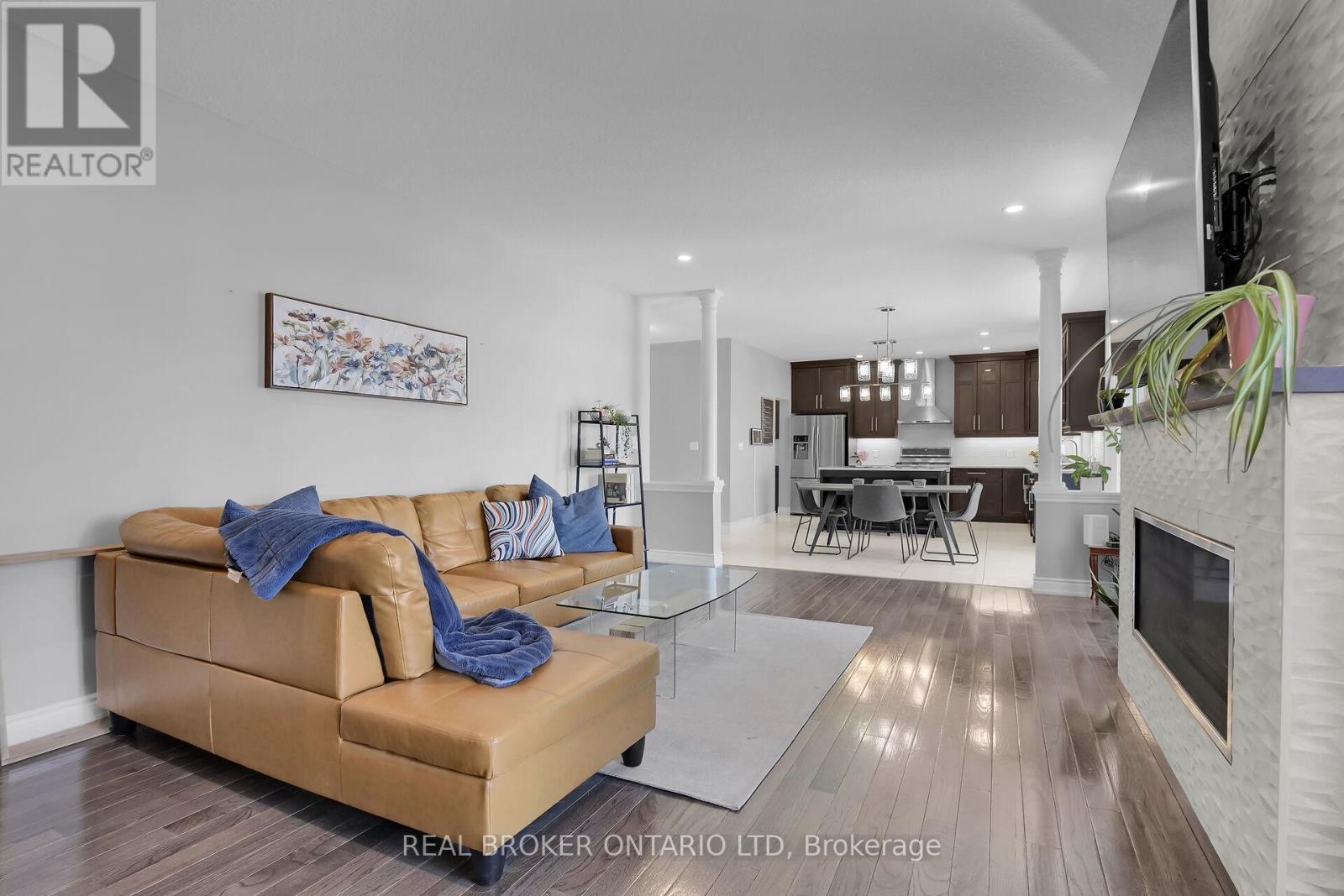 27 Glenwood Street, St. Thomas, Ontario  N5R 0G3 - Photo 14 - X12889270