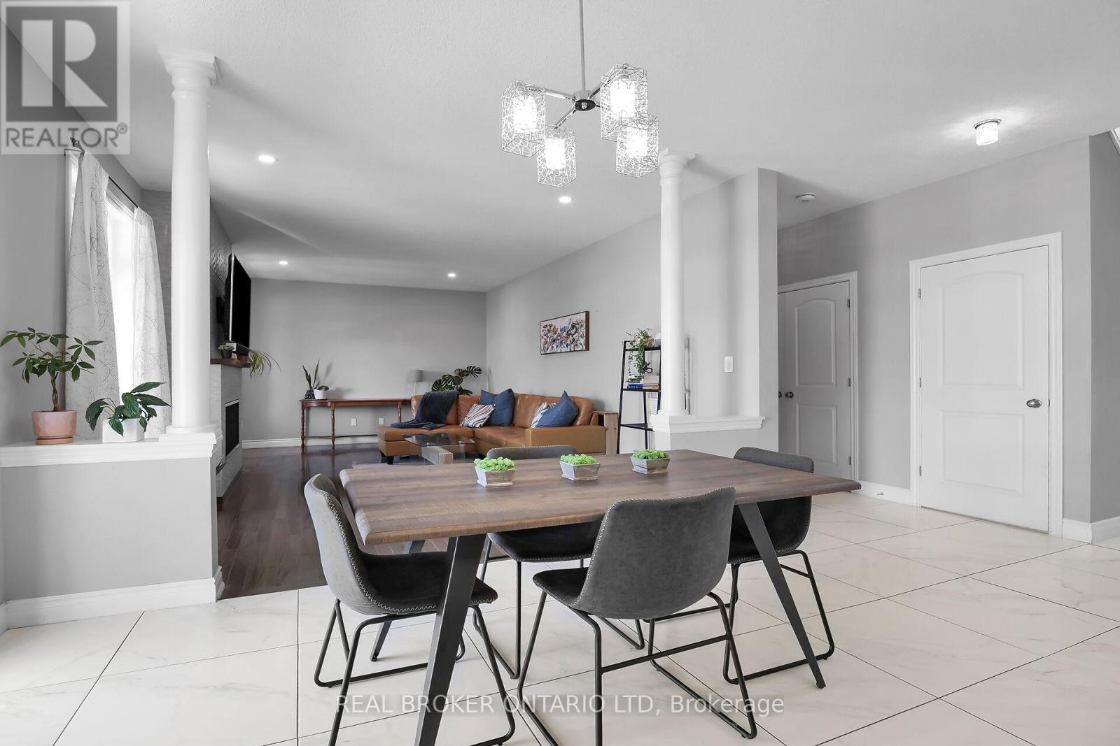 27 Glenwood Street, St. Thomas, Ontario  N5R 0G3 - Photo 12 - X12889270