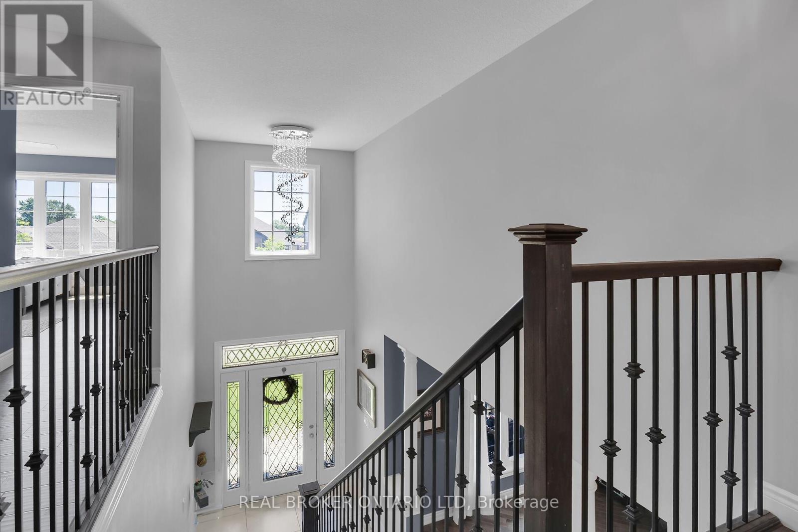 27 Glenwood Street, St. Thomas, Ontario  N5R 0G3 - Photo 19 - X12889270