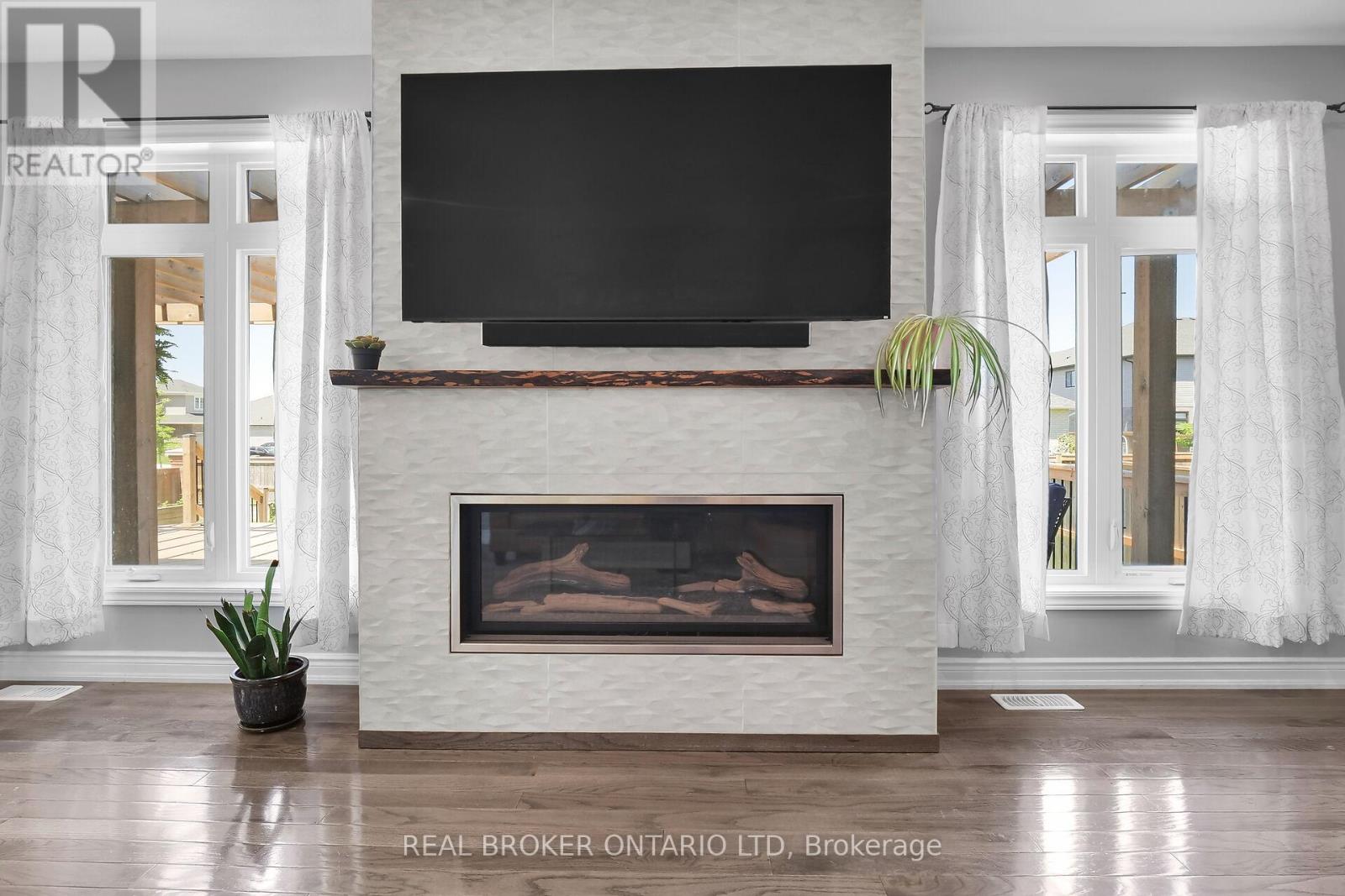 27 Glenwood Street, St. Thomas, Ontario  N5R 0G3 - Photo 15 - X12889270