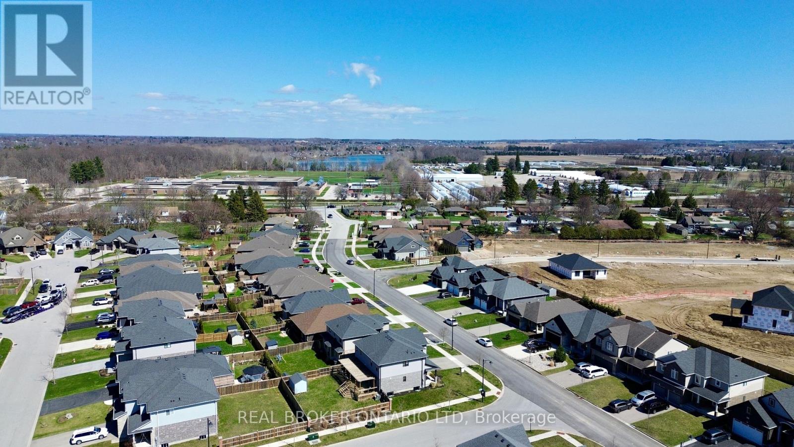 27 Glenwood Street, St. Thomas, Ontario  N5R 0G3 - Photo 48 - X12889270