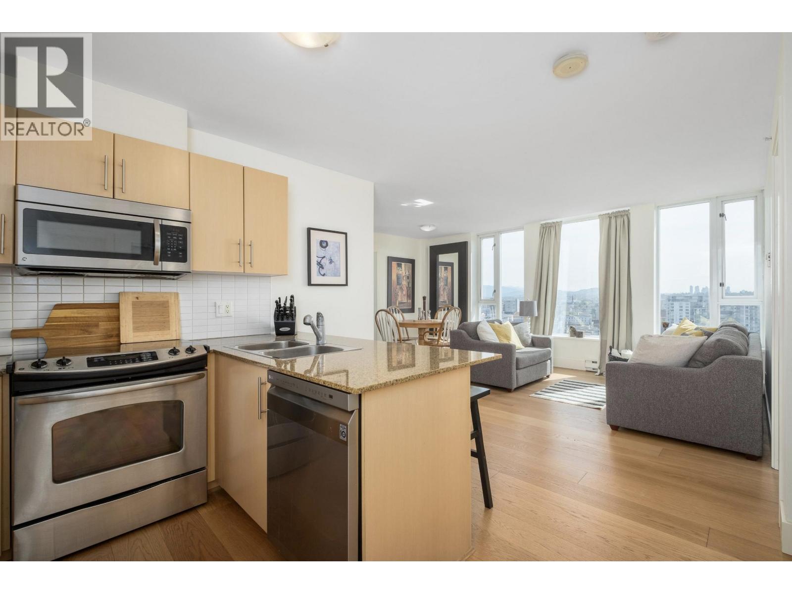 2107 550 Taylor Street, Vancouver, British Columbia  V6B 1R1 - Photo 11 - R3085120