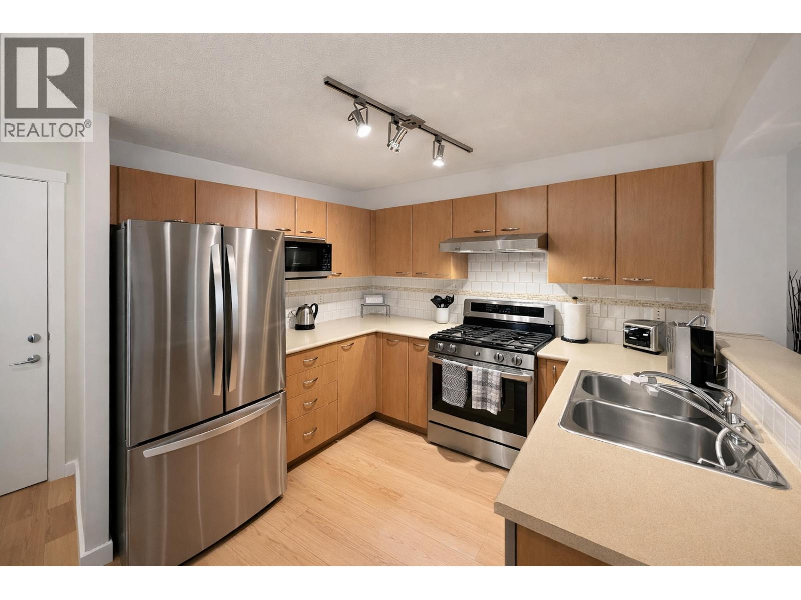 208 2958 Silver Springs Boulevard, Coquitlam, British Columbia  V3E 3R9 - Photo 4 - R3108586