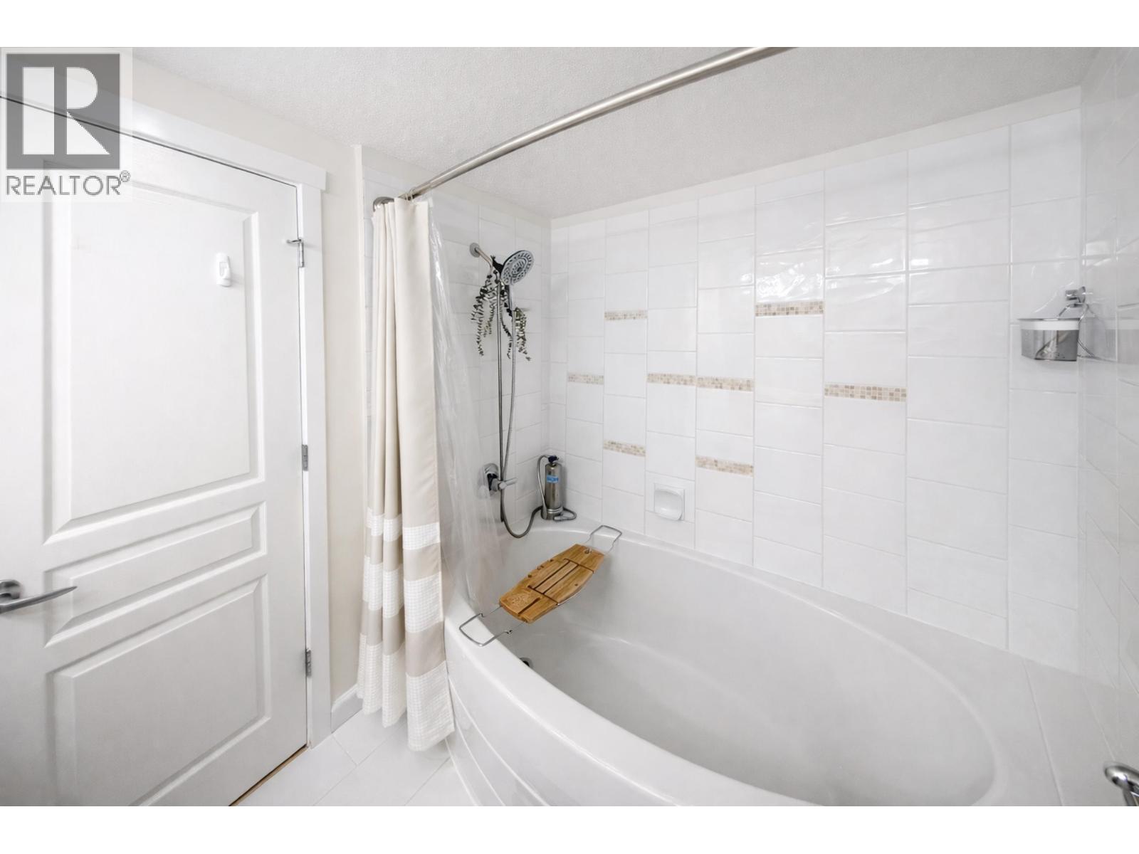 208 2958 Silver Springs Boulevard, Coquitlam, British Columbia  V3E 3R9 - Photo 11 - R3108586