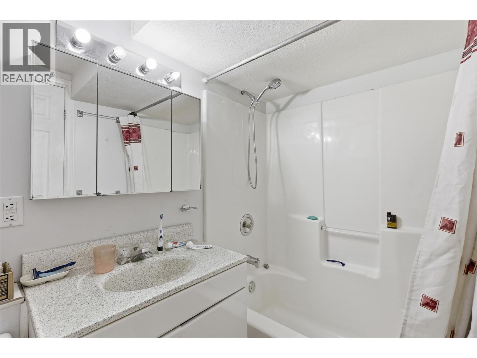 1515 Cascade Street, Kamloops, British Columbia  V2E 1C1 - Photo 34 - 10383014