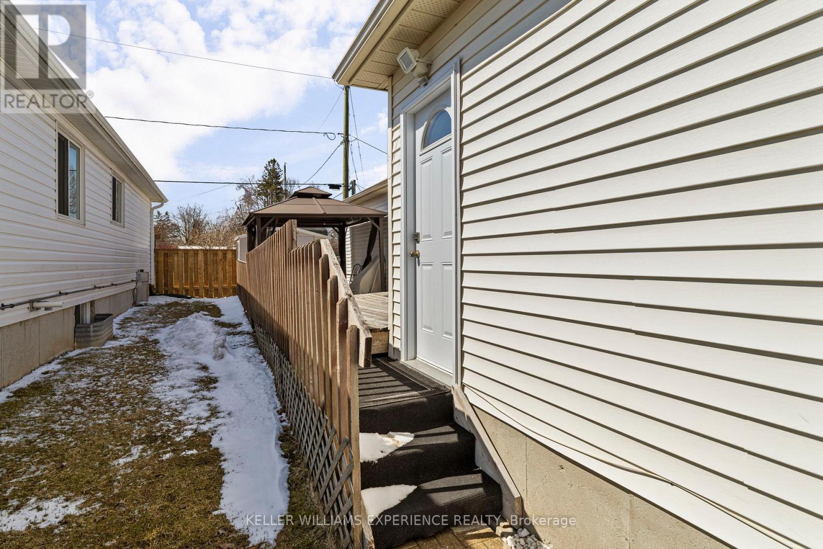 5 Laurie Crescent, Barrie, Ontario  L4M 6C7 - Photo 27 - S12987732