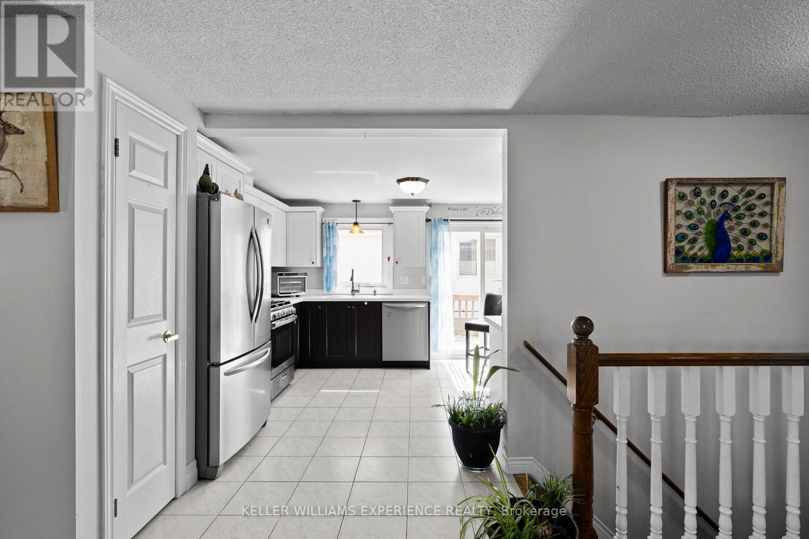 5 Laurie Crescent, Barrie, Ontario  L4M 6C7 - Photo 6 - S12987732