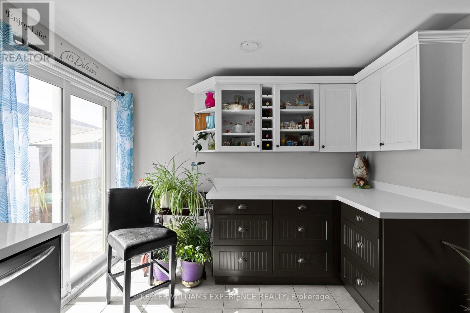 5 Laurie Crescent, Barrie, Ontario  L4M 6C7 - Photo 9 - S12987732