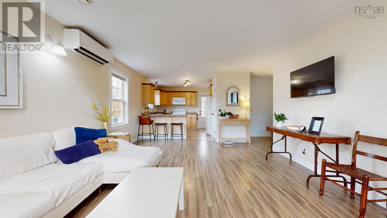 318 Victoria Road, Bridgewater, Nova Scotia  B4V 2P1 - Photo 12 - 202607068