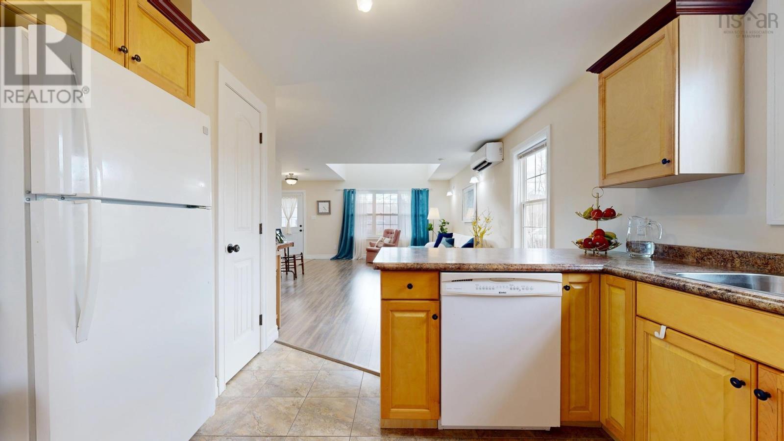 318 Victoria Road, Bridgewater, Nova Scotia  B4V 2P1 - Photo 19 - 202607068