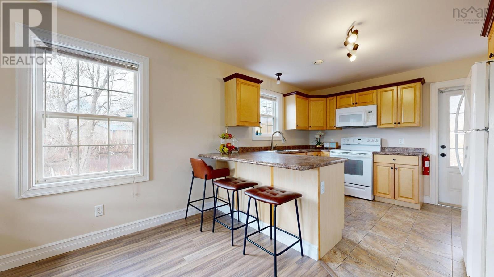 318 Victoria Road, Bridgewater, Nova Scotia  B4V 2P1 - Photo 22 - 202607068