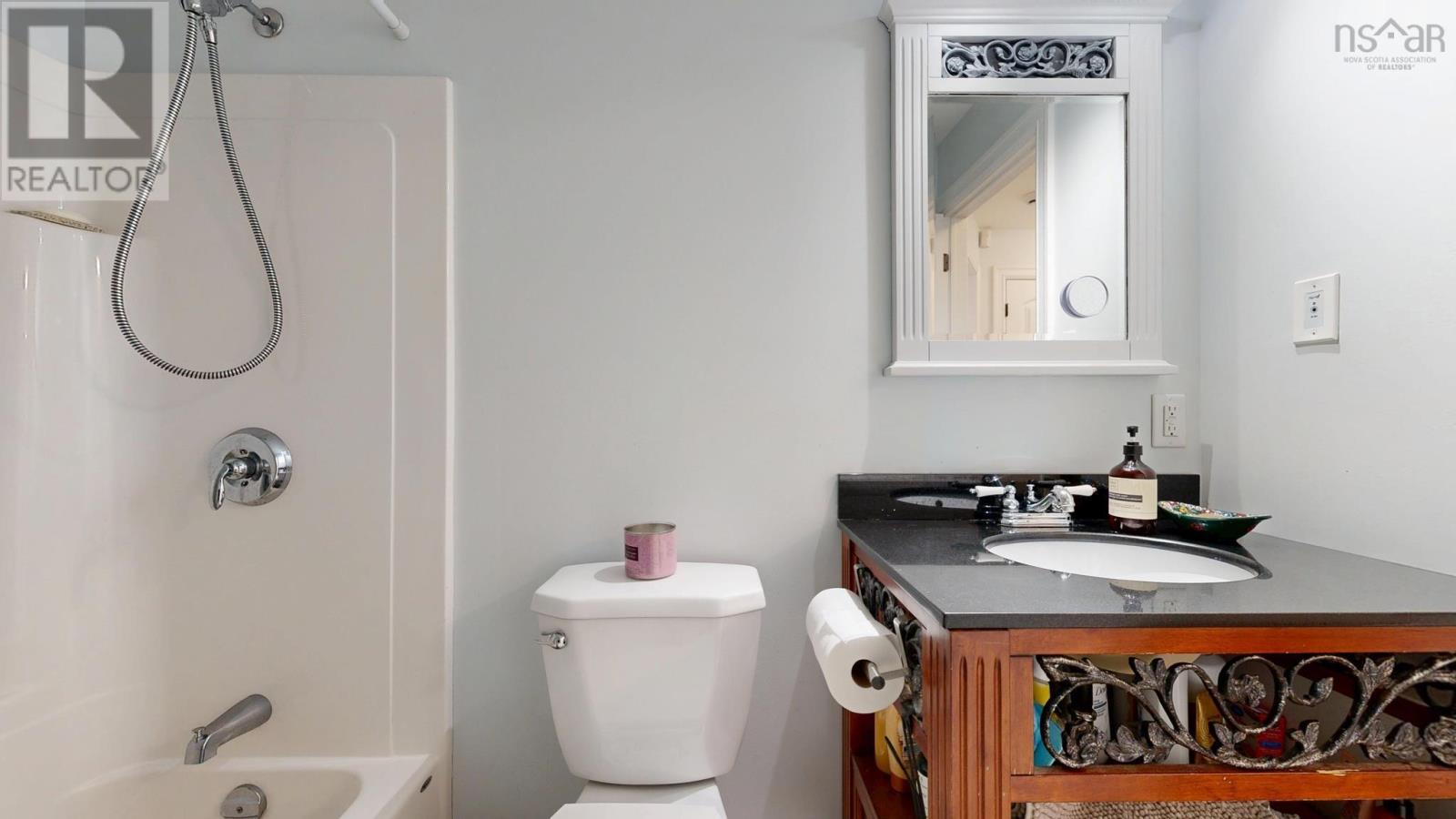 318 Victoria Road, Bridgewater, Nova Scotia  B4V 2P1 - Photo 34 - 202607068