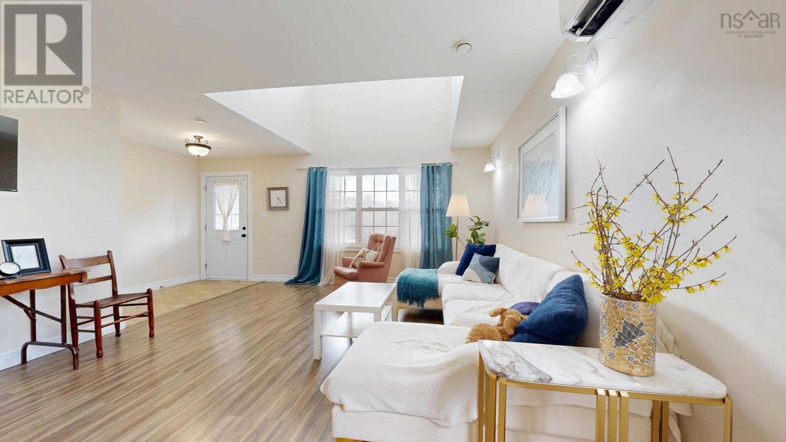 318 Victoria Road, Bridgewater, Nova Scotia  B4V 2P1 - Photo 7 - 202607068