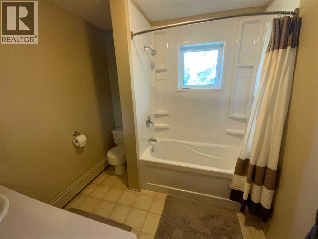 231052 330 Township, Rural Kneehill County, Alberta  T0M 2C0 - Photo 17 - A2248296