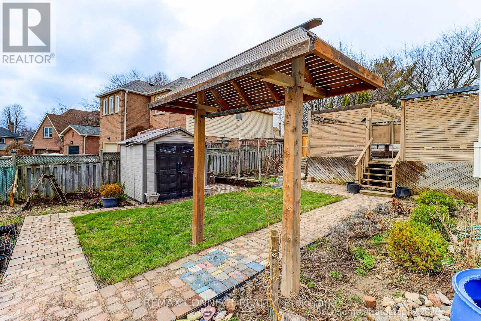 4 Mayflower Street S, Whitby, Ontario  L1N 8B1 - Photo 23 - E12987284