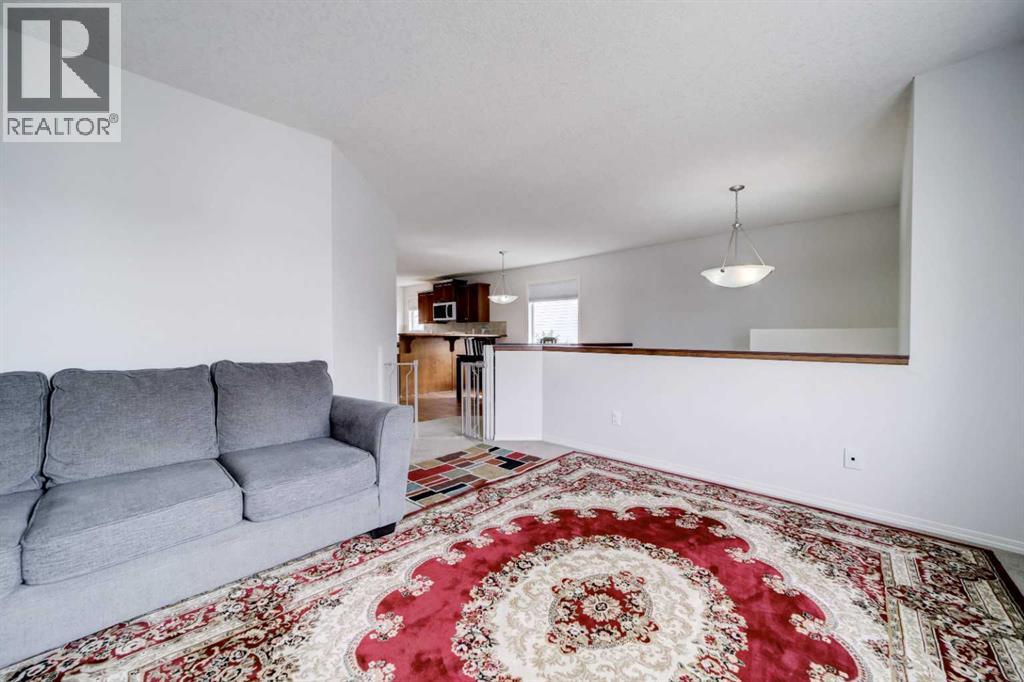 136 Jessie Robinson Close N, Lethbridge, Alberta  T1H 3Y8 - Photo 7 - A2299075