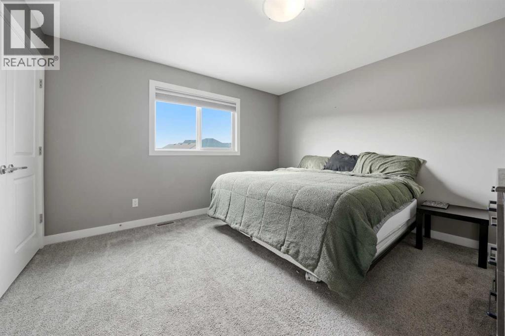 226 Livingston Close, Red Deer, Alberta  T4R 0S8 - Photo 10 - A2300040