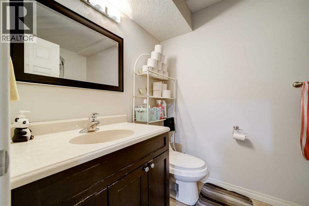 136 Jessie Robinson Close N, Lethbridge, Alberta  T1H 3Y8 - Photo 23 - A2299075