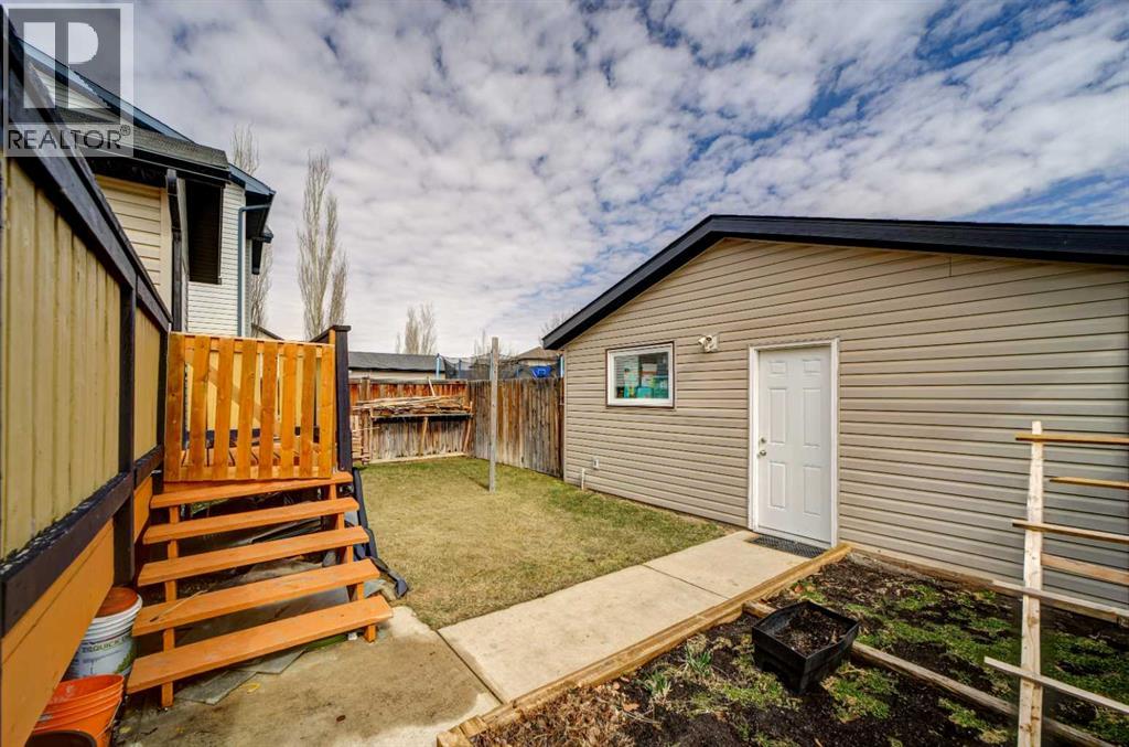 136 Jessie Robinson Close N, Lethbridge, Alberta  T1H 3Y8 - Photo 30 - A2299075