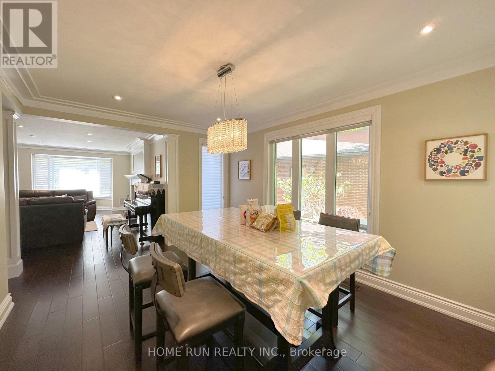 35 Blue Heron Court, Ottawa, Ontario  K1L 8J7 - Photo 10 - X12987760