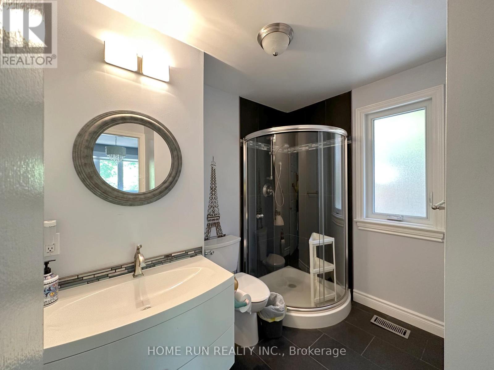 35 Blue Heron Court, Ottawa, Ontario  K1L 8J7 - Photo 32 - X12987760