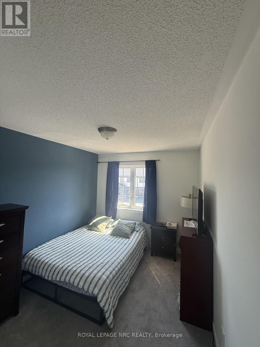 44 Harmony Way, Thorold, Ontario  L2V 0H1 - Photo 11 - X12987758