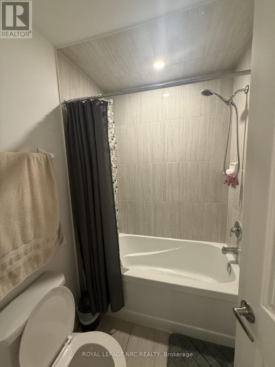 44 Harmony Way, Thorold, Ontario  L2V 0H1 - Photo 12 - X12987758