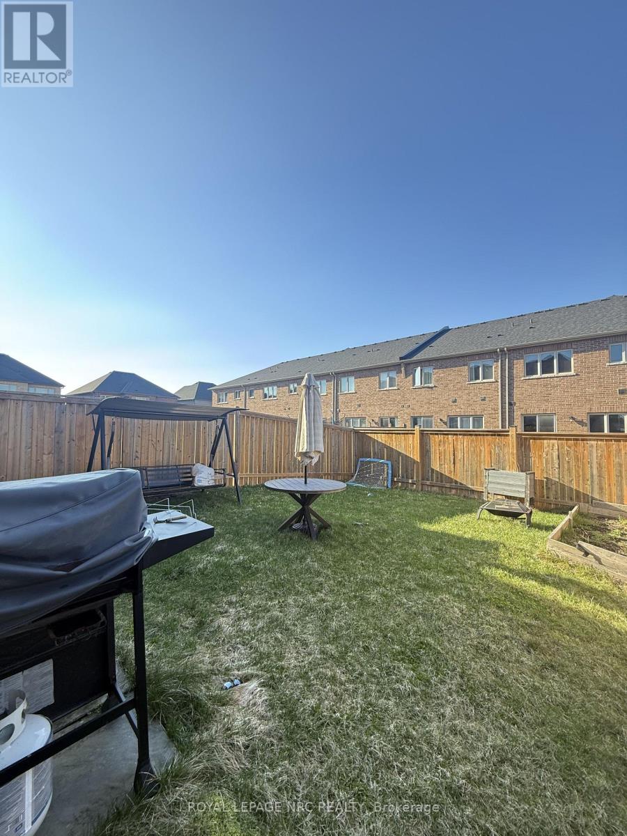 44 Harmony Way, Thorold, Ontario  L2V 0H1 - Photo 17 - X12987758