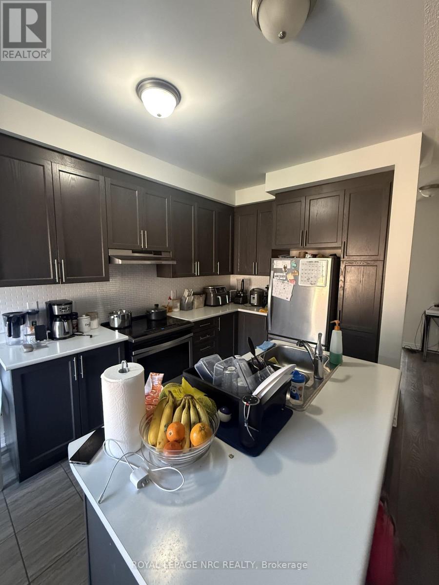 44 Harmony Way, Thorold, Ontario  L2V 0H1 - Photo 4 - X12987758