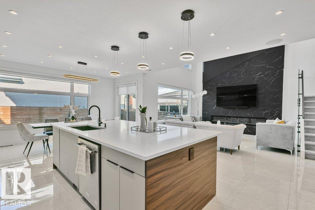 2942 Kostash Dr SW, Edmonton, Alberta  T6W 3J8 - Photo 14 - E4478413