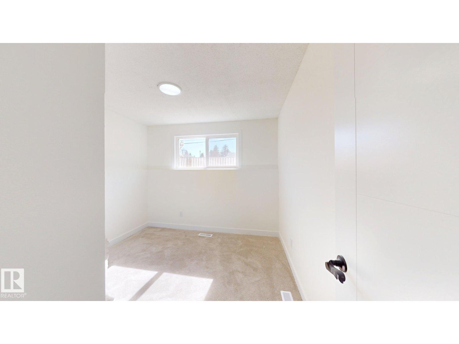 8515 86 Av Nw, Edmonton, Alberta  T6C 1J4 - Photo 13 - E4481929