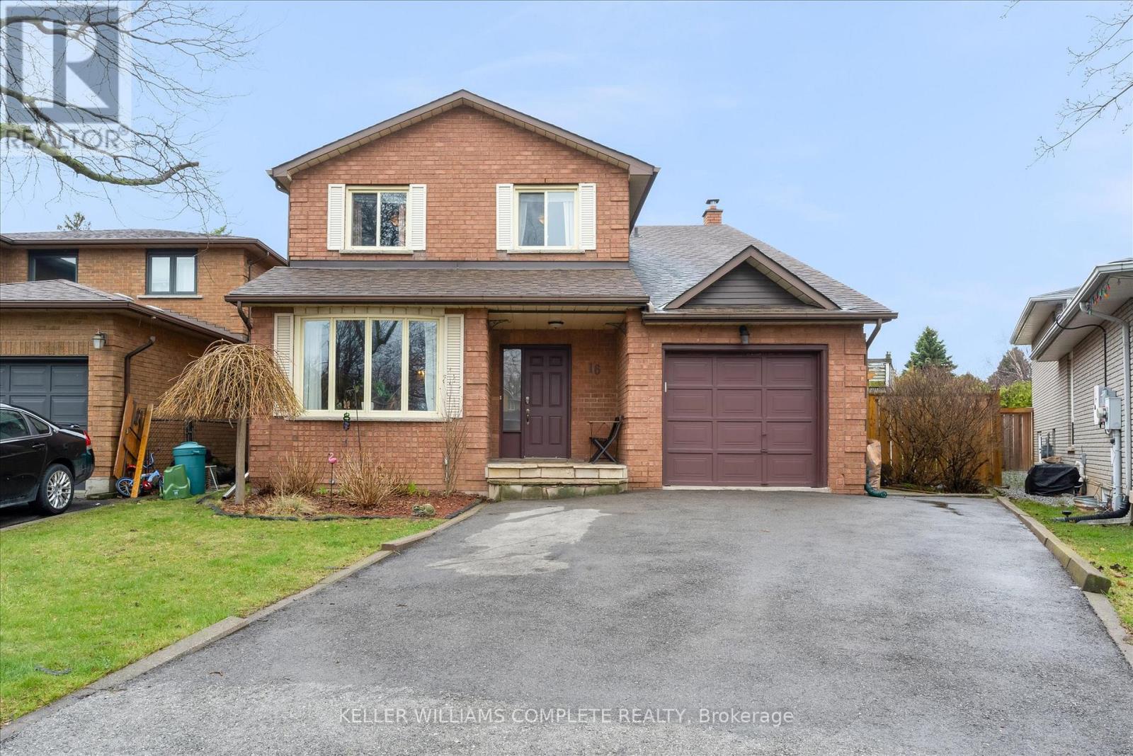16 HOMELAND AVENUE, Hamilton, Ontario