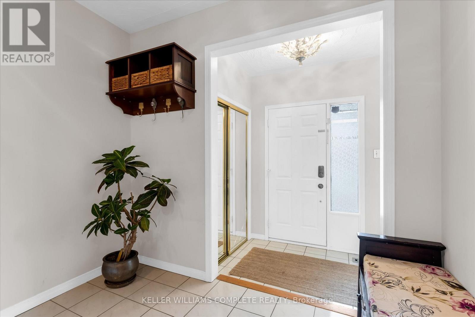 16 Homeland Avenue, Hamilton, Ontario  L8E 4X2 - Photo 2 - X12987764