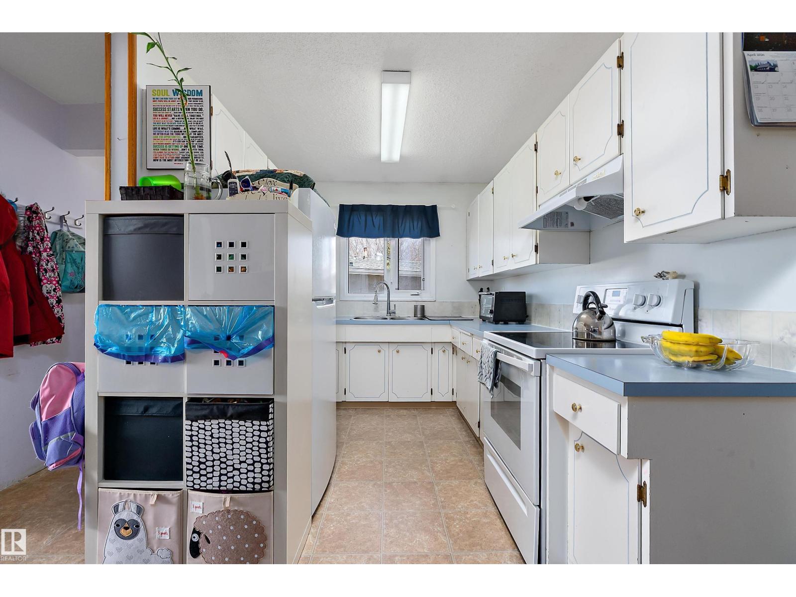 28 Camelot Av, Leduc, Alberta  T9E 4M3 - Photo 6 - E4481930