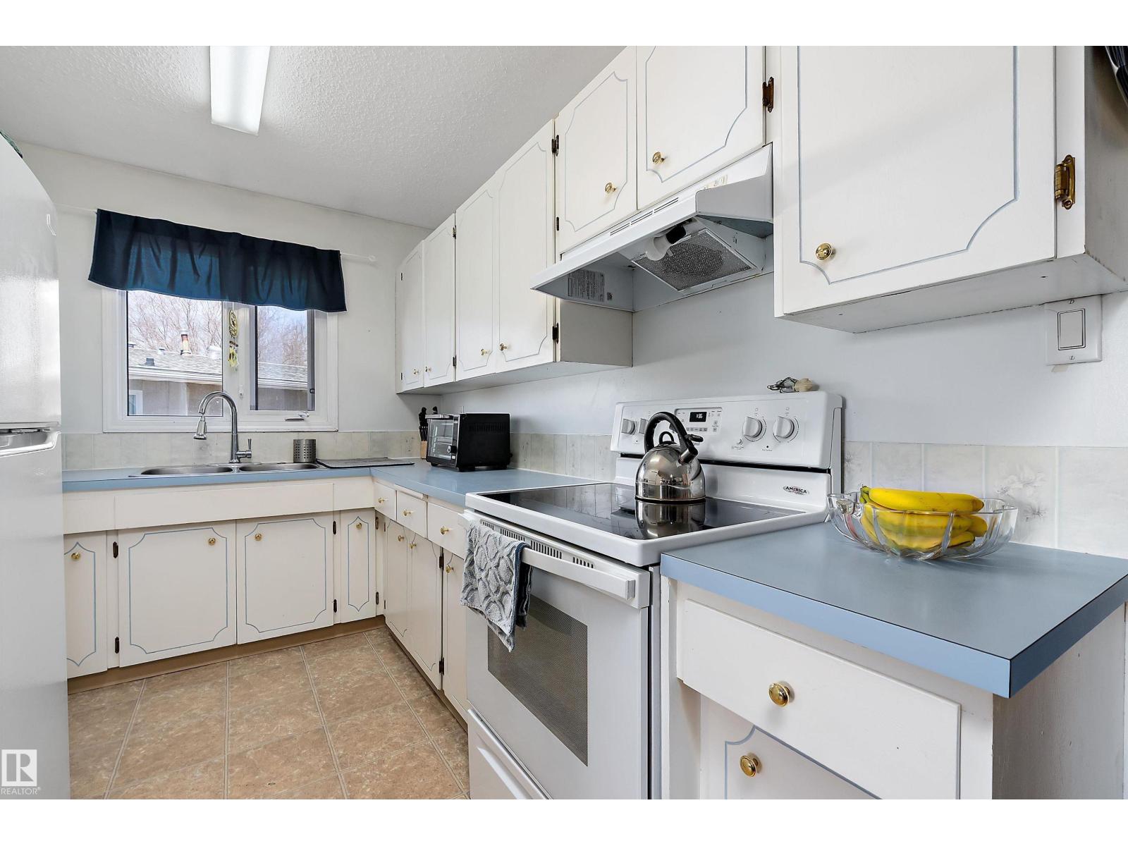 28 Camelot Av, Leduc, Alberta  T9E 4M3 - Photo 7 - E4481930