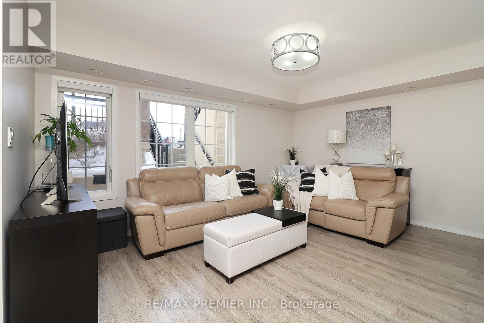 C14 - 26 Bruce Street, Vaughan, Ontario  L4L 0H4 - Photo 4 - N12979330