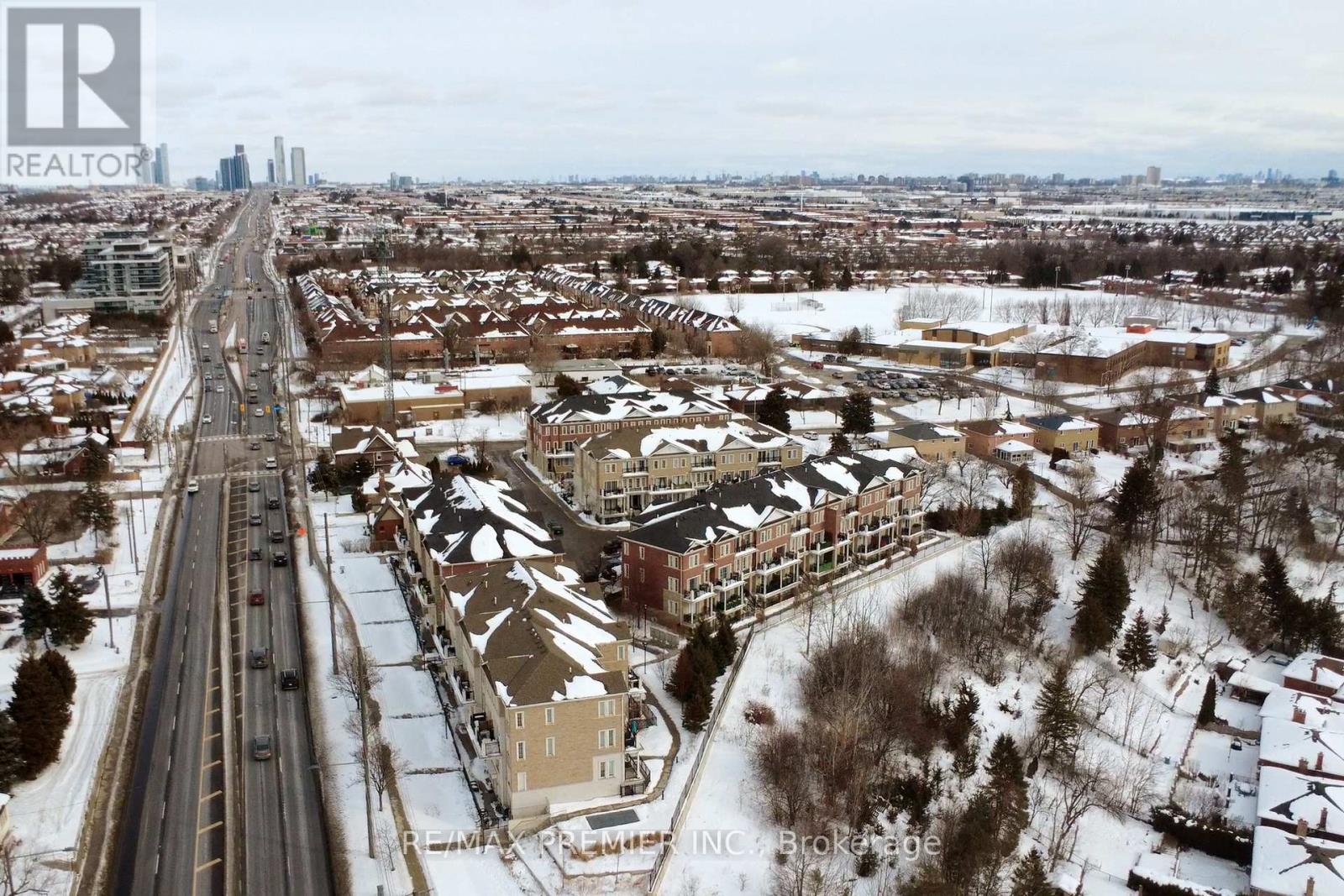 C14 - 26 Bruce Street, Vaughan, Ontario  L4L 0H4 - Photo 28 - N12979330