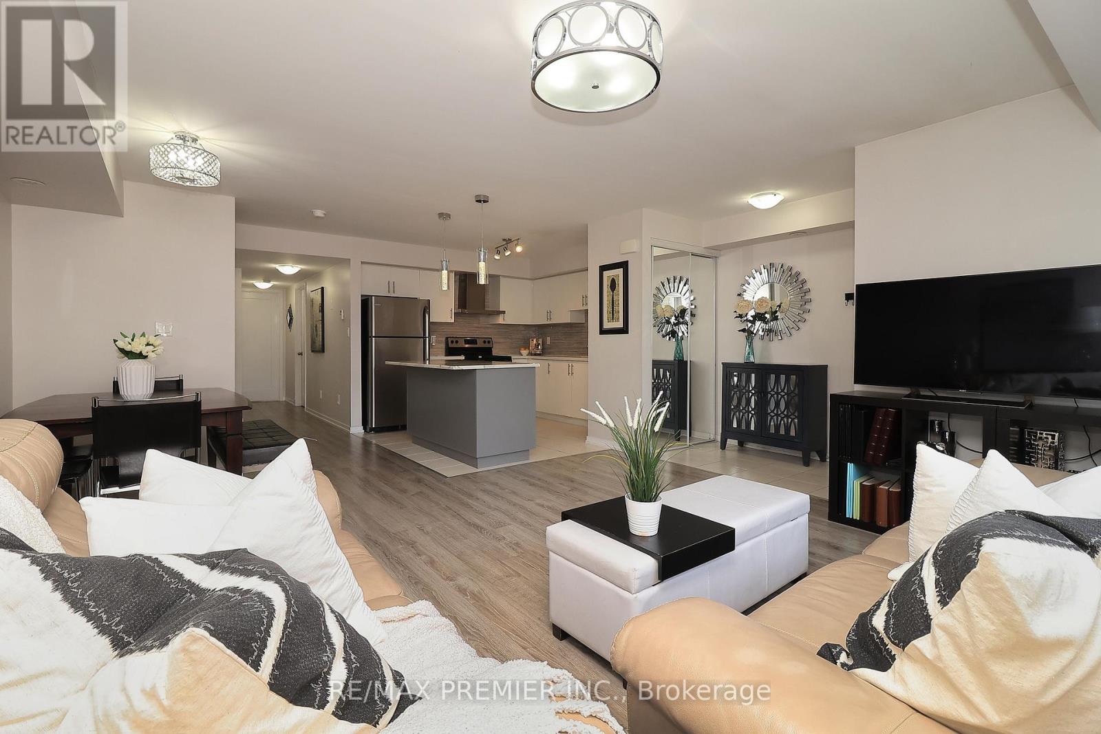 C14 - 26 Bruce Street, Vaughan, Ontario  L4L 0H4 - Photo 6 - N12979330