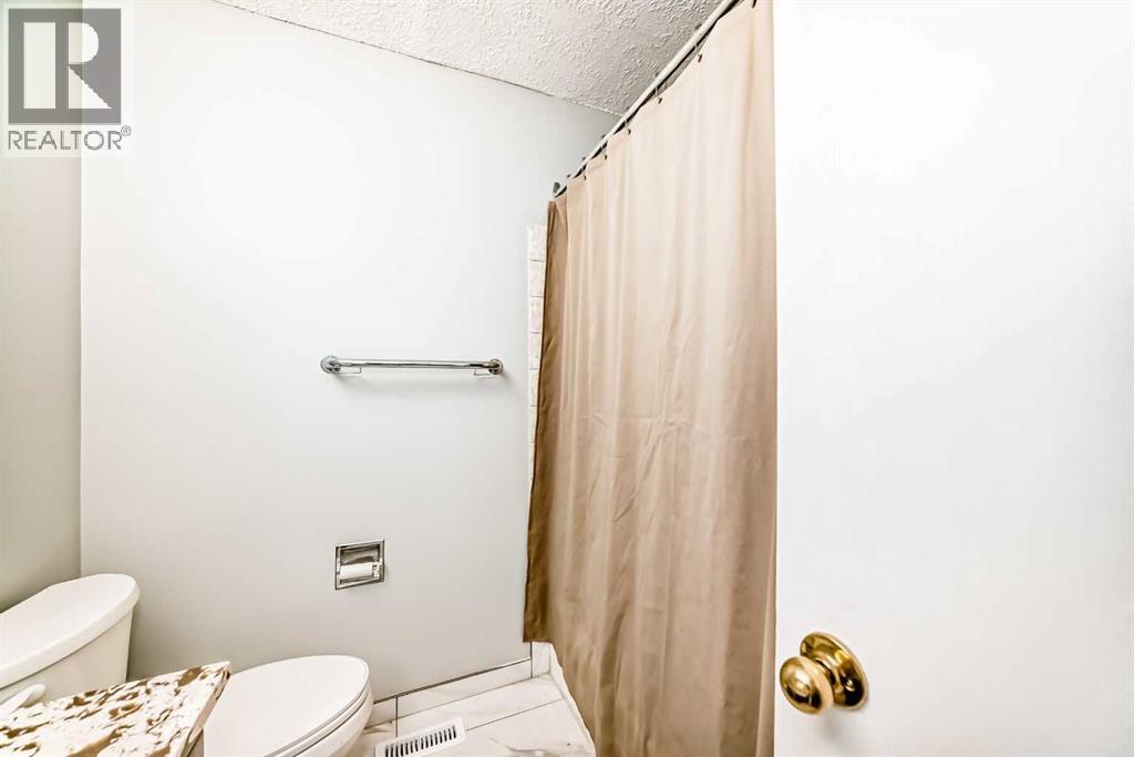 331 Bedford Place Ne, Calgary, Alberta  T3K 2K6 - Photo 21 - A2292781