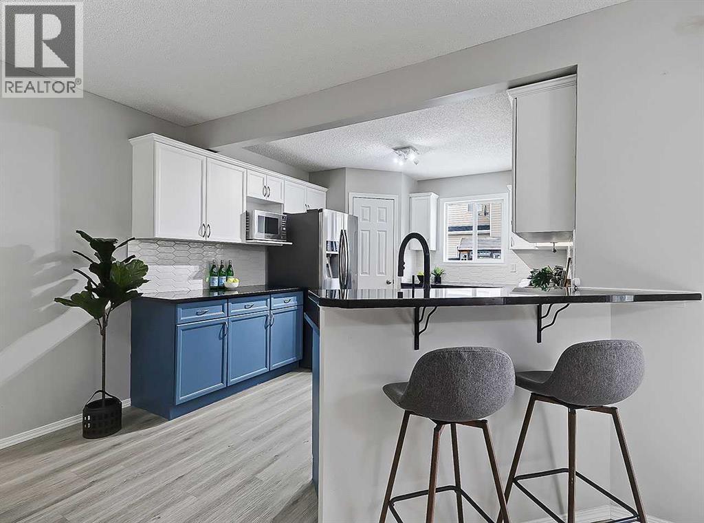 9 Royal Elm Mews NW, Calgary, Alberta  T3G 5P6 - Photo 7 - A2300636