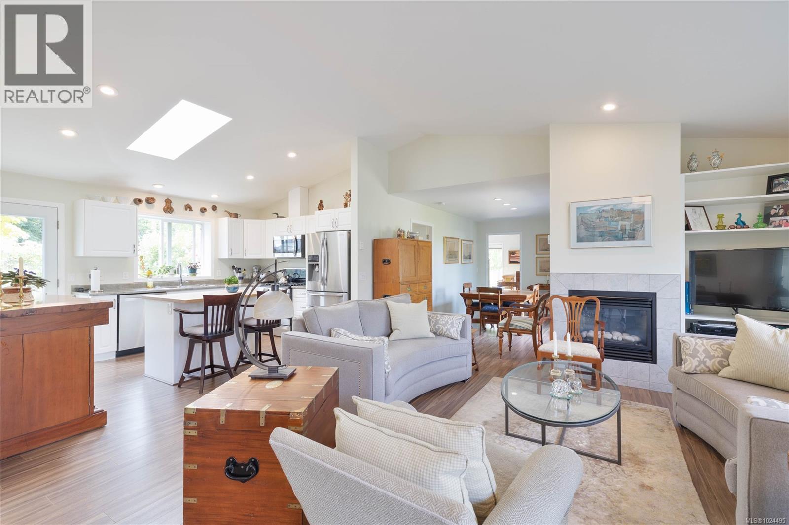 226 Maliview Dr, Salt Spring, British Columbia  V8K 1B7 - Photo 3 - 1024495